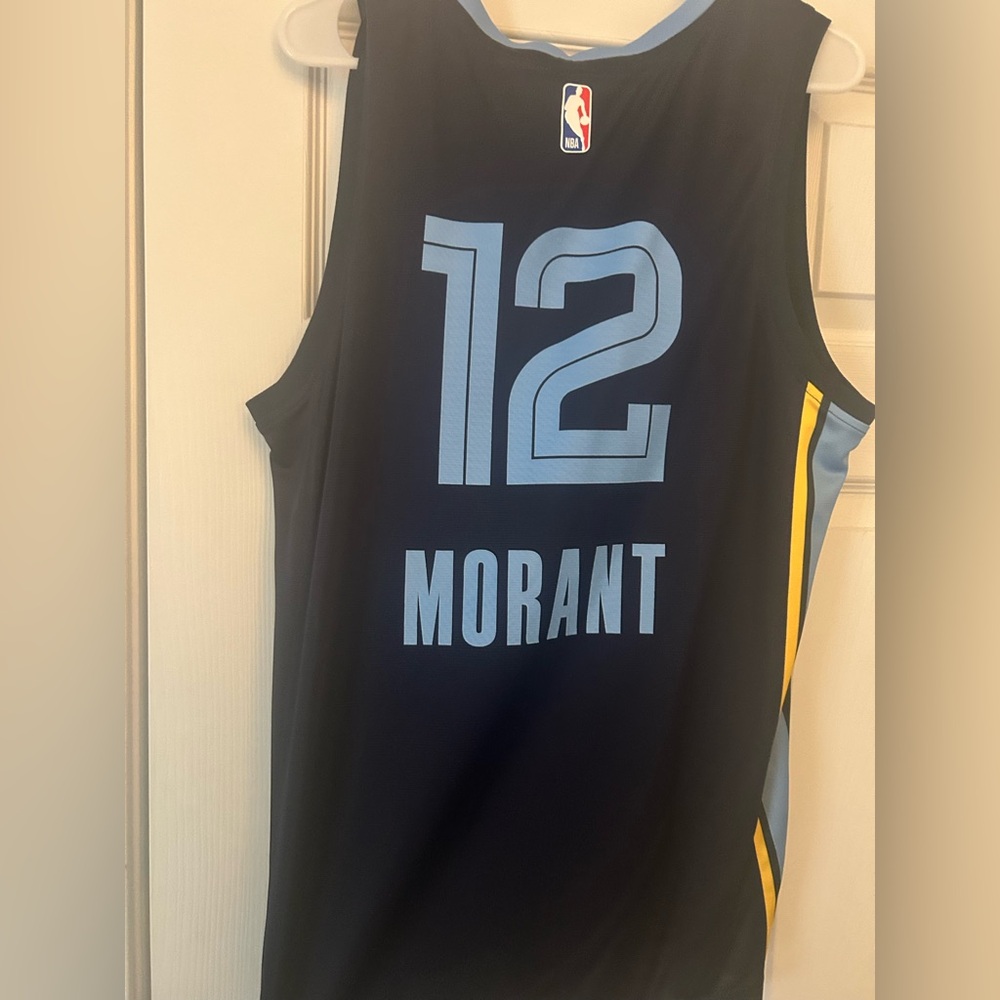 Ja Morant jersey MENS size Medium